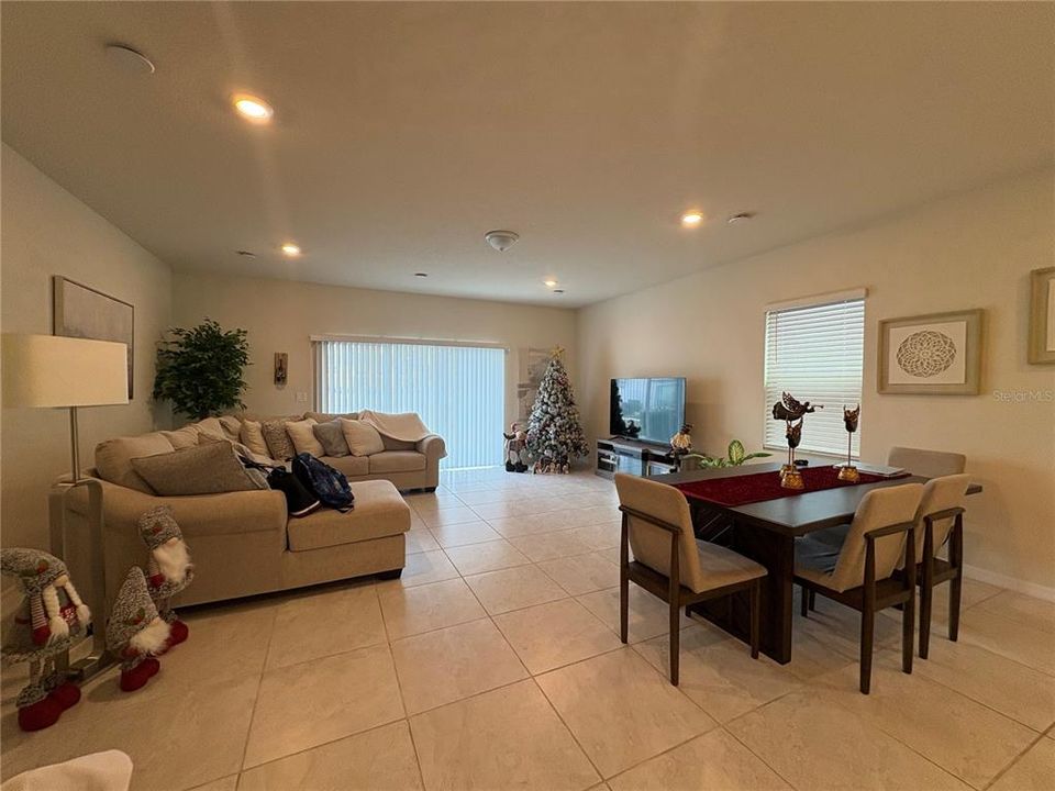 For Sale: $399,000 (3 beds, 2 baths, 1760 Square Feet)