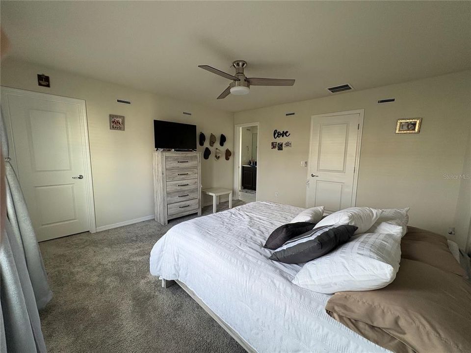 For Sale: $399,000 (3 beds, 2 baths, 1760 Square Feet)