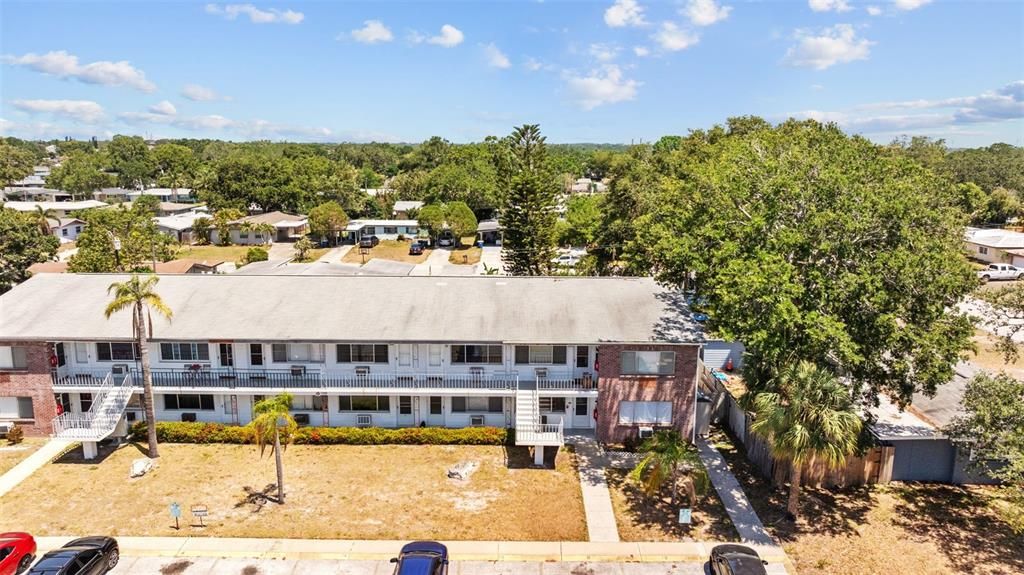 Active With Contract: $109,000 (1 beds, 1 baths, 585 Square Feet)