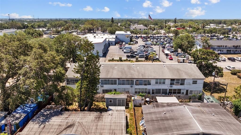 Active With Contract: $109,000 (1 beds, 1 baths, 585 Square Feet)