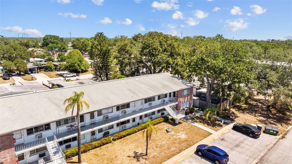 Active With Contract: $109,000 (1 beds, 1 baths, 585 Square Feet)