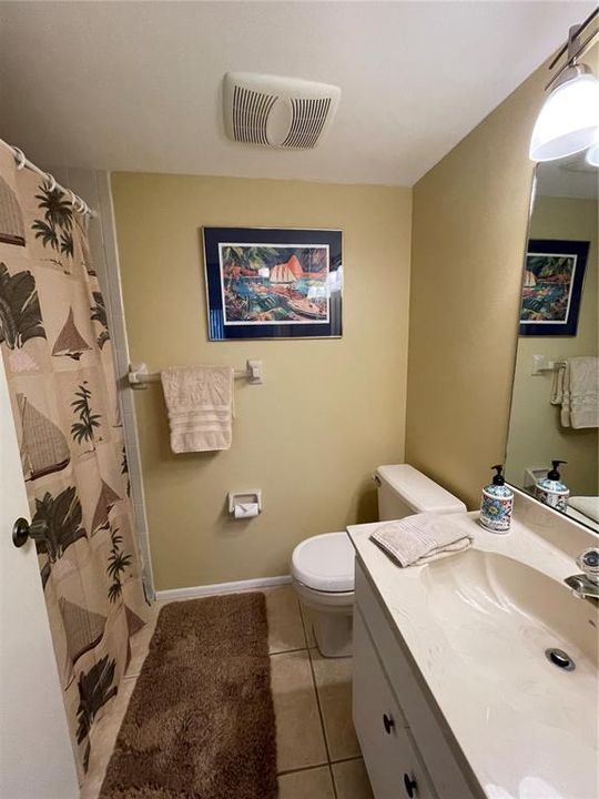 合同活跃: $1,800 (2 贝兹, 2 浴室, 1089 平方英尺)