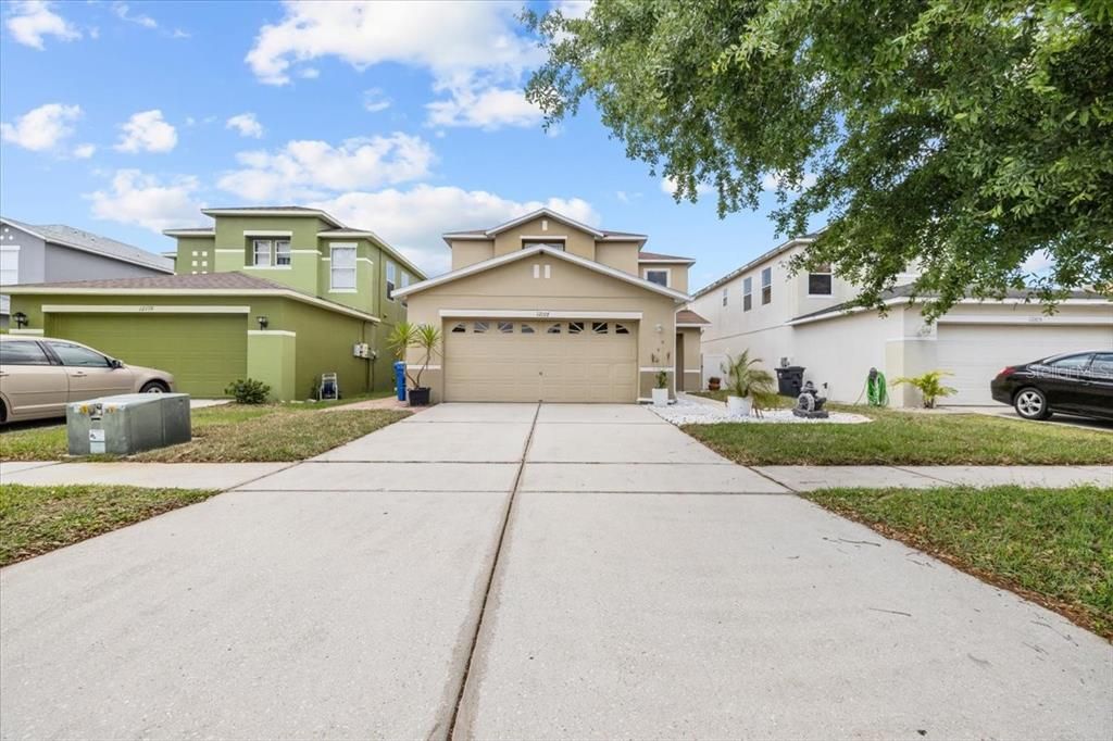 Recently Sold: $350,000 (3 beds, 2 baths, 2270 Square Feet)