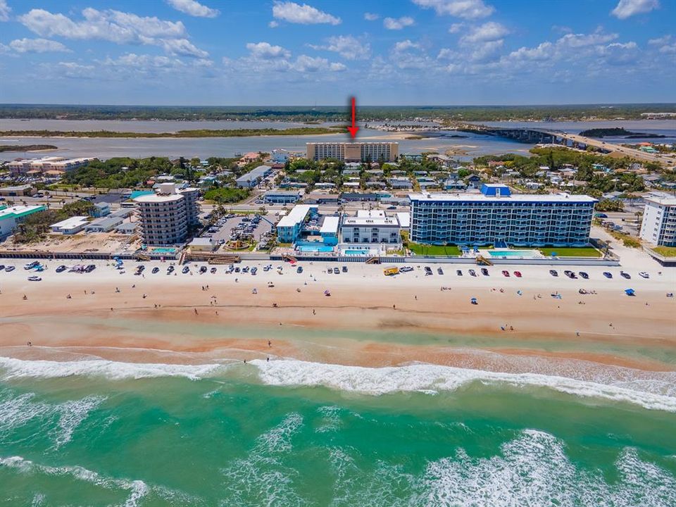 На продажу: $330,000 (2 спален, 2 ванн, 1229 Квадратных фут)