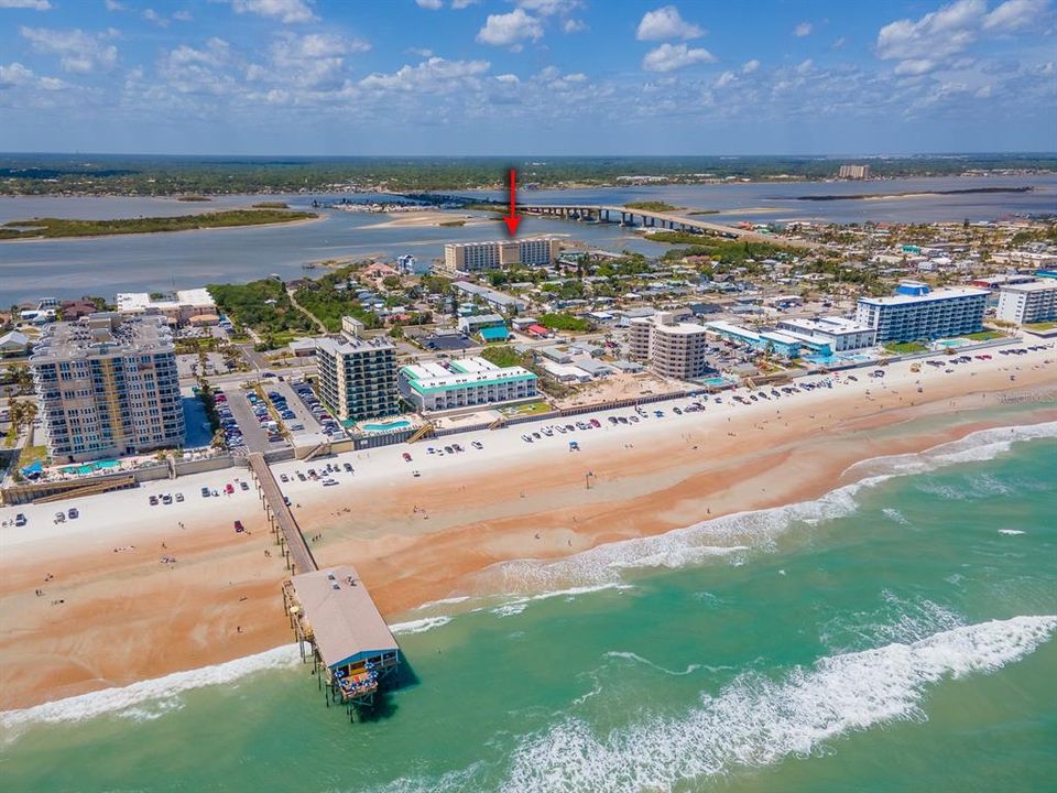 На продажу: $330,000 (2 спален, 2 ванн, 1229 Квадратных фут)