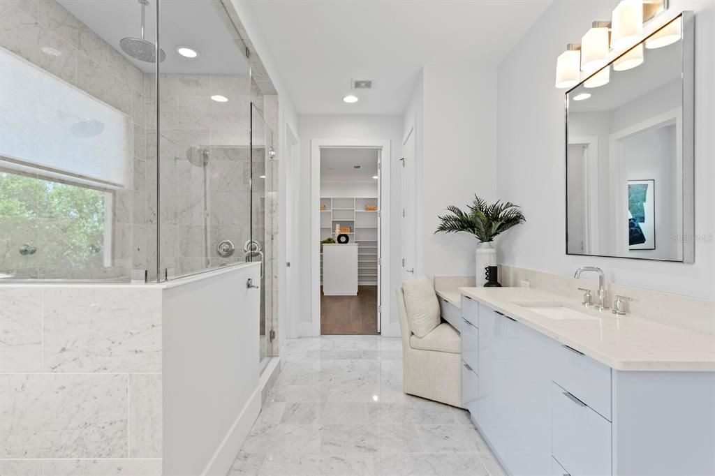 For Sale: $3,495,000 (5 beds, 4 baths, 5045 Square Feet)