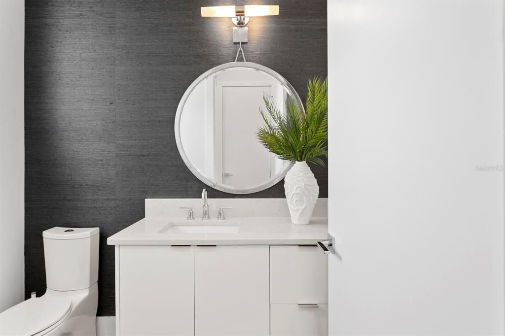 For Sale: $3,495,000 (5 beds, 4 baths, 5045 Square Feet)