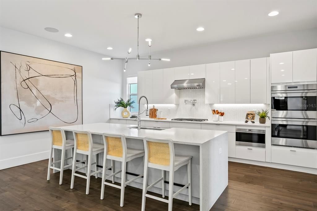 For Sale: $3,495,000 (5 beds, 4 baths, 5045 Square Feet)