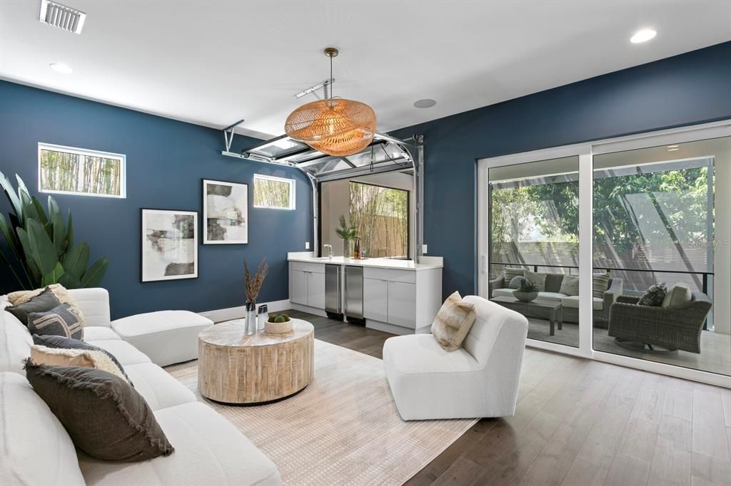 For Sale: $3,495,000 (5 beds, 4 baths, 5045 Square Feet)