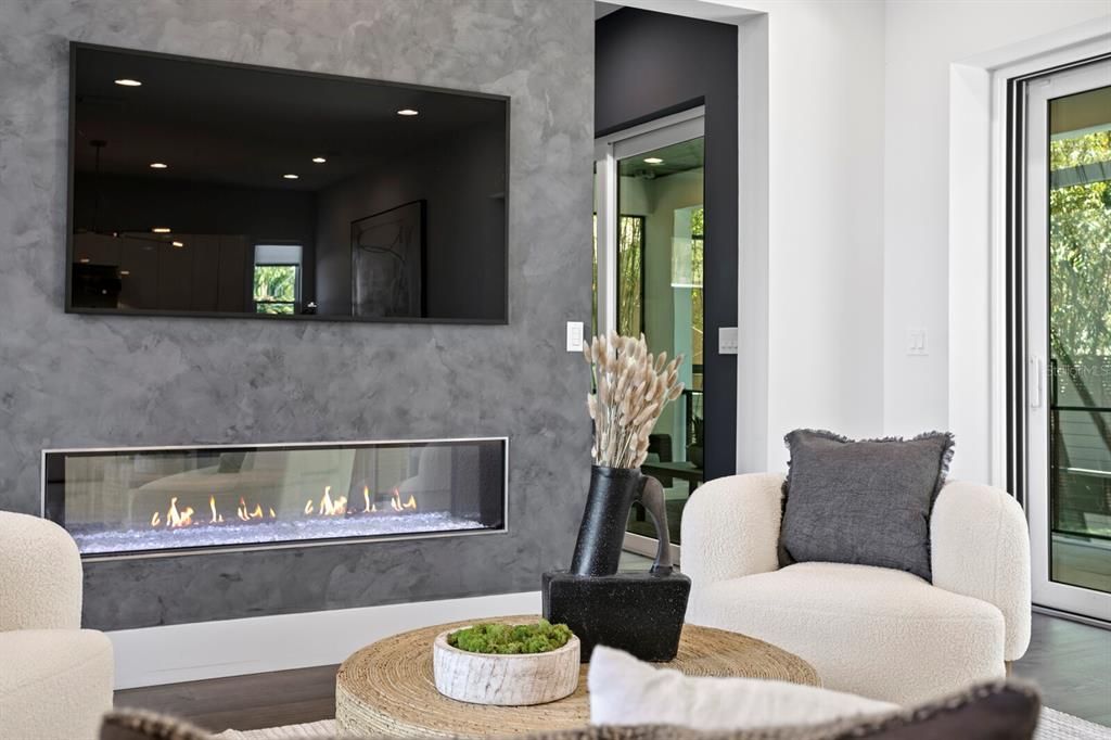 For Sale: $3,495,000 (5 beds, 4 baths, 5045 Square Feet)