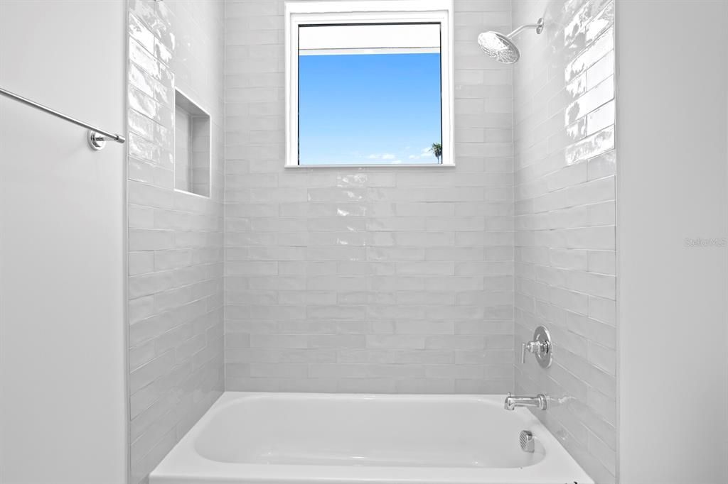 For Sale: $3,495,000 (5 beds, 4 baths, 5045 Square Feet)