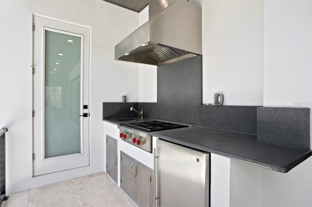 For Sale: $3,495,000 (5 beds, 4 baths, 5045 Square Feet)