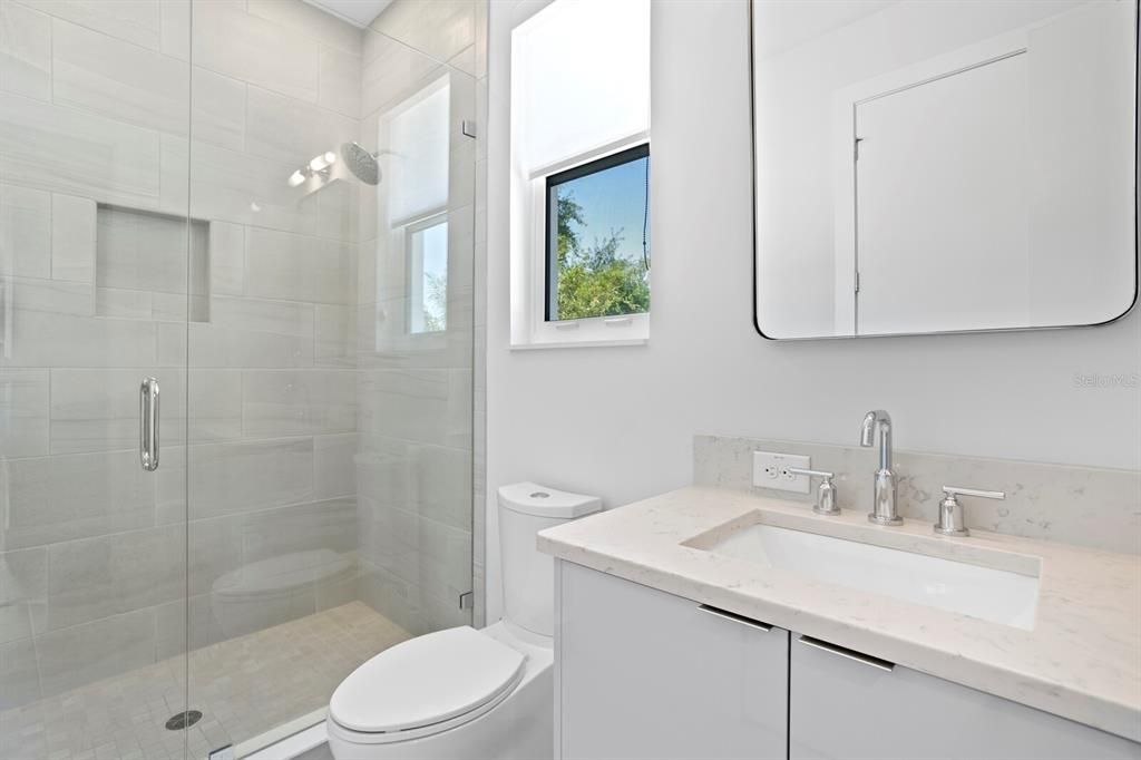 For Sale: $3,495,000 (5 beds, 4 baths, 5045 Square Feet)