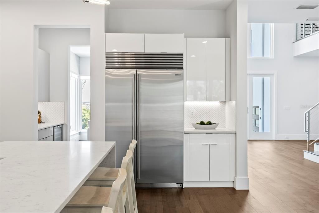 For Sale: $3,495,000 (5 beds, 4 baths, 5045 Square Feet)