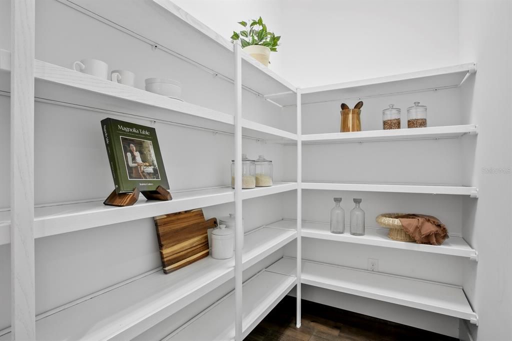 For Sale: $3,495,000 (5 beds, 4 baths, 5045 Square Feet)