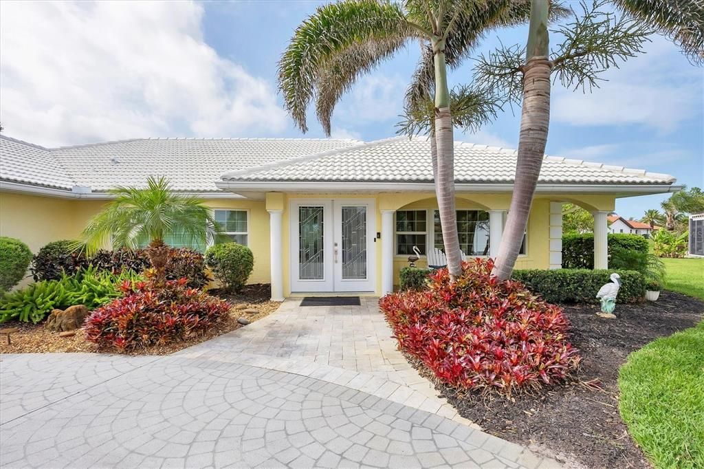 待售: $978,000 (3 贝兹, 3 浴室, 2559 平方英尺)