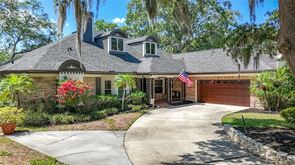 Vendido Recientemente: $999,900 (4 camas, 3 baños, 3300 Pies cuadrados)