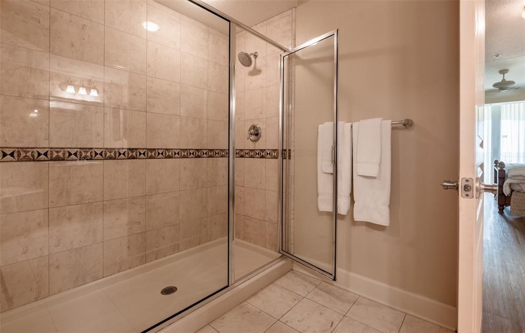 На продажу: $2,150,000 (4 спален, 4 ванн, 3264 Квадратных фут)