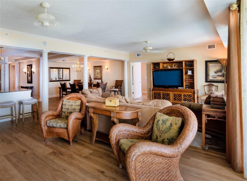 На продажу: $2,150,000 (4 спален, 4 ванн, 3264 Квадратных фут)