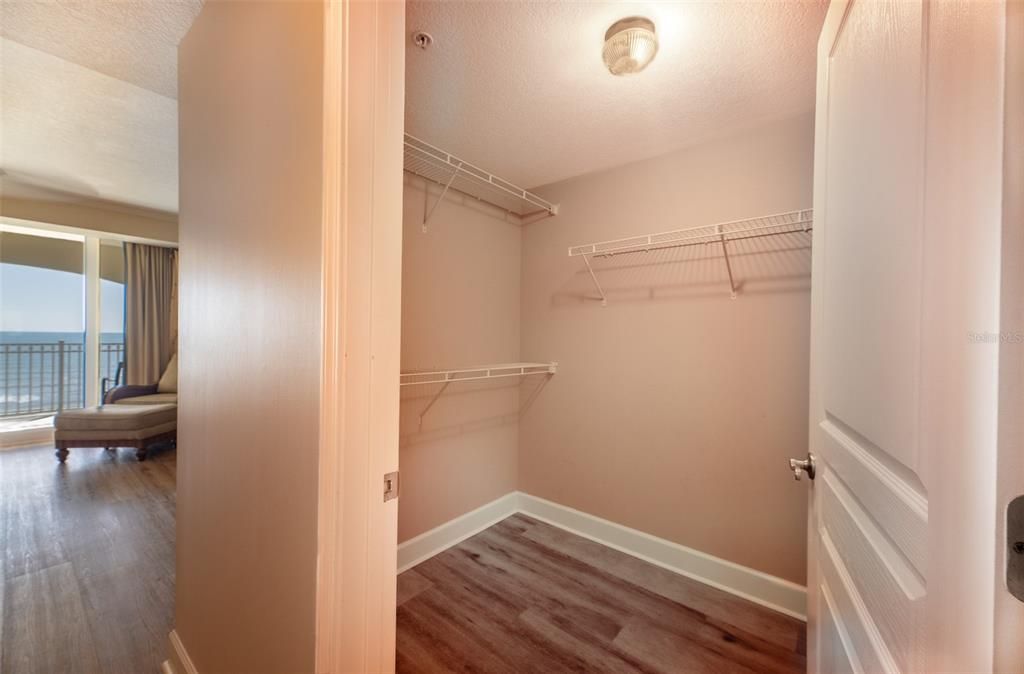 На продажу: $2,150,000 (4 спален, 4 ванн, 3264 Квадратных фут)