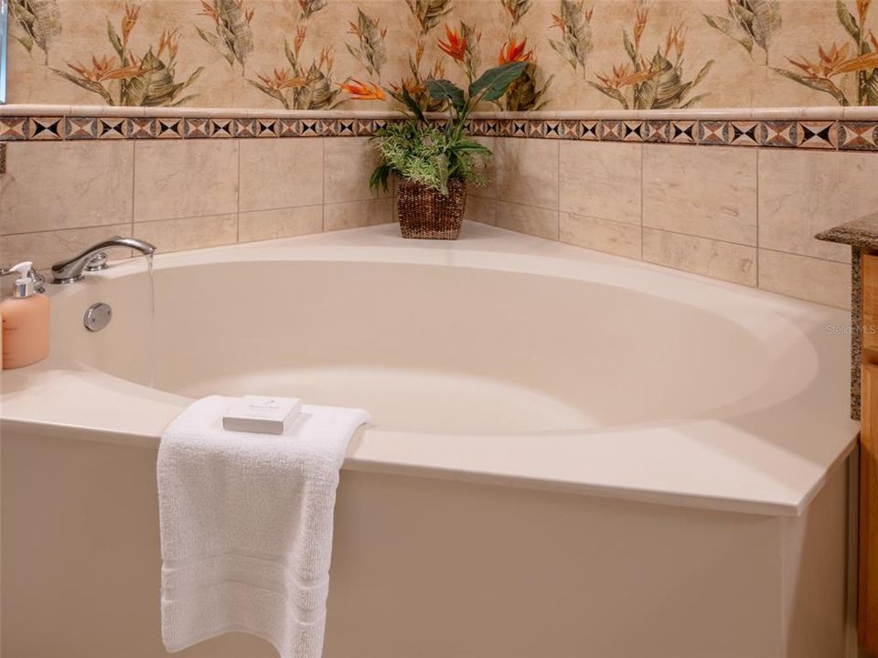 На продажу: $2,150,000 (4 спален, 4 ванн, 3264 Квадратных фут)