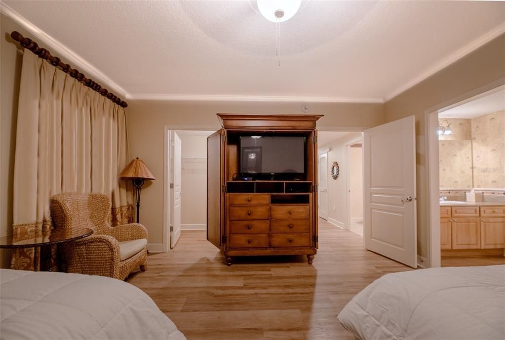 На продажу: $2,150,000 (4 спален, 4 ванн, 3264 Квадратных фут)