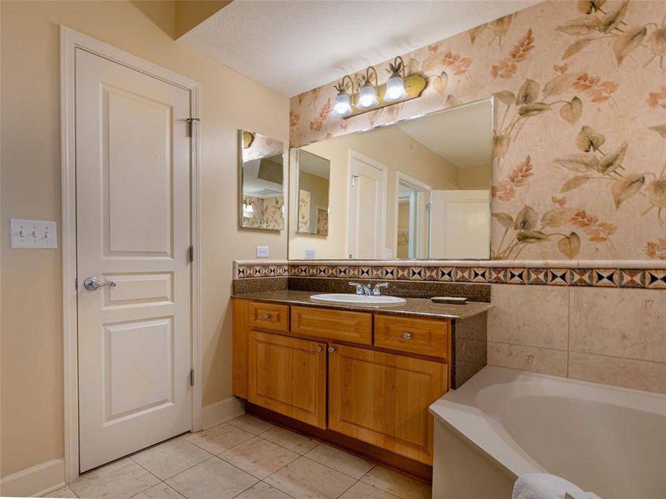 На продажу: $2,150,000 (4 спален, 4 ванн, 3264 Квадратных фут)