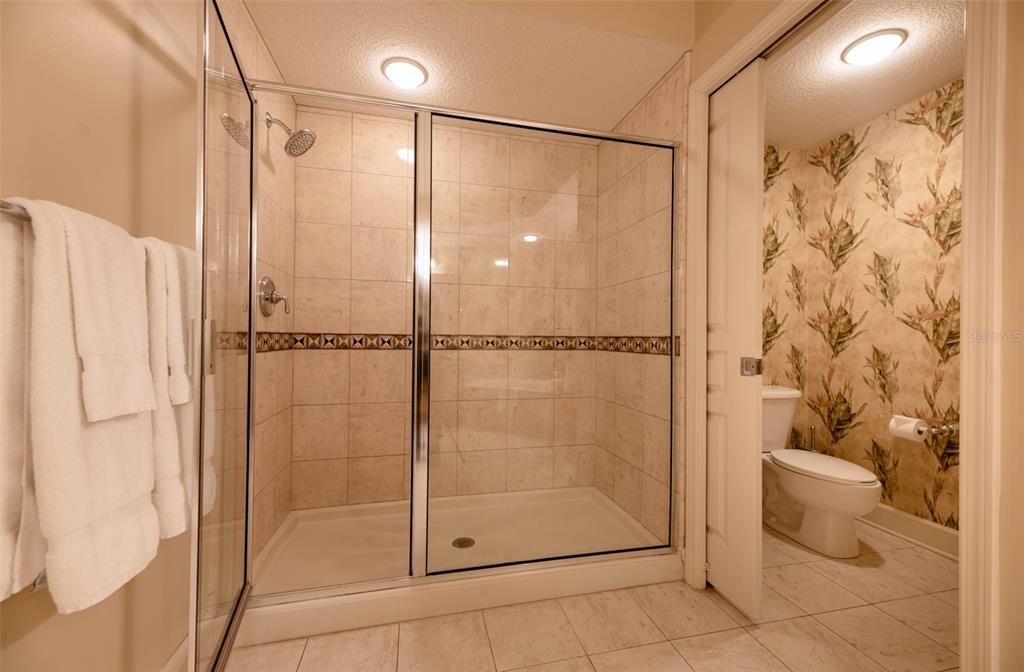 На продажу: $2,150,000 (4 спален, 4 ванн, 3264 Квадратных фут)