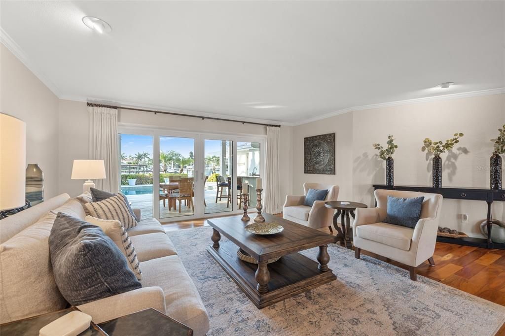 For Sale: $2,995,000 (5 beds, 3 baths, 3288 Square Feet)