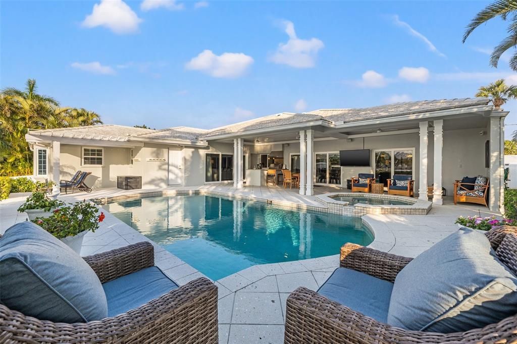 For Sale: $2,995,000 (5 beds, 3 baths, 3288 Square Feet)