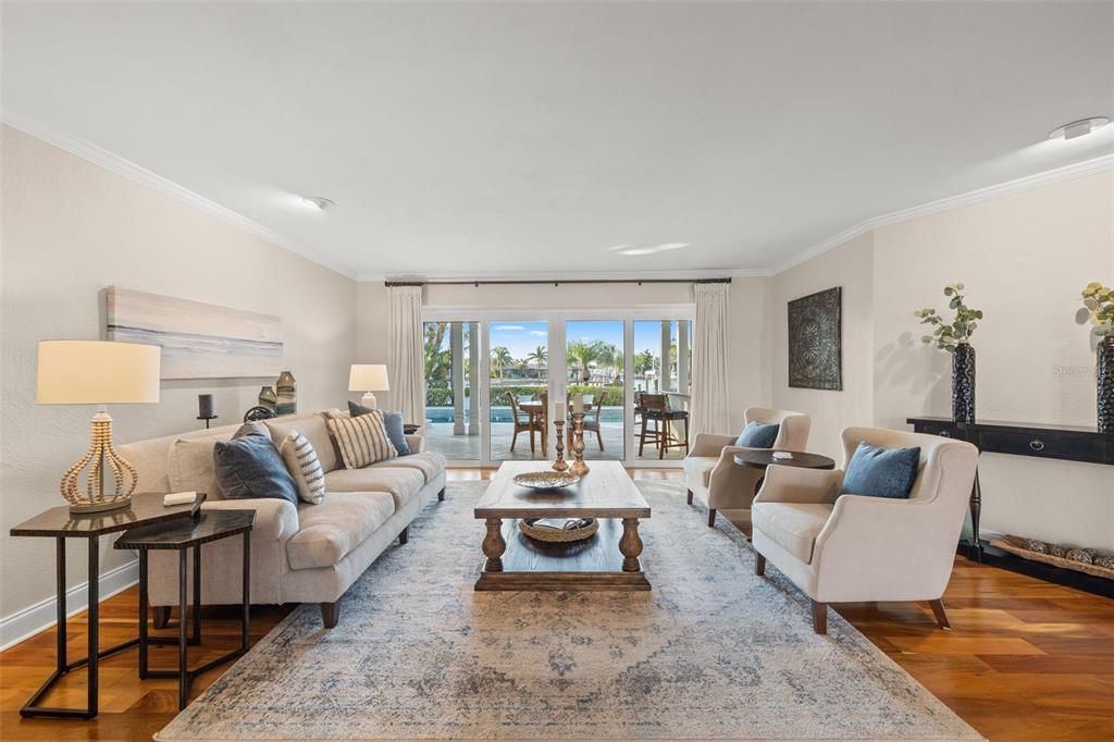 For Sale: $2,995,000 (5 beds, 3 baths, 3288 Square Feet)