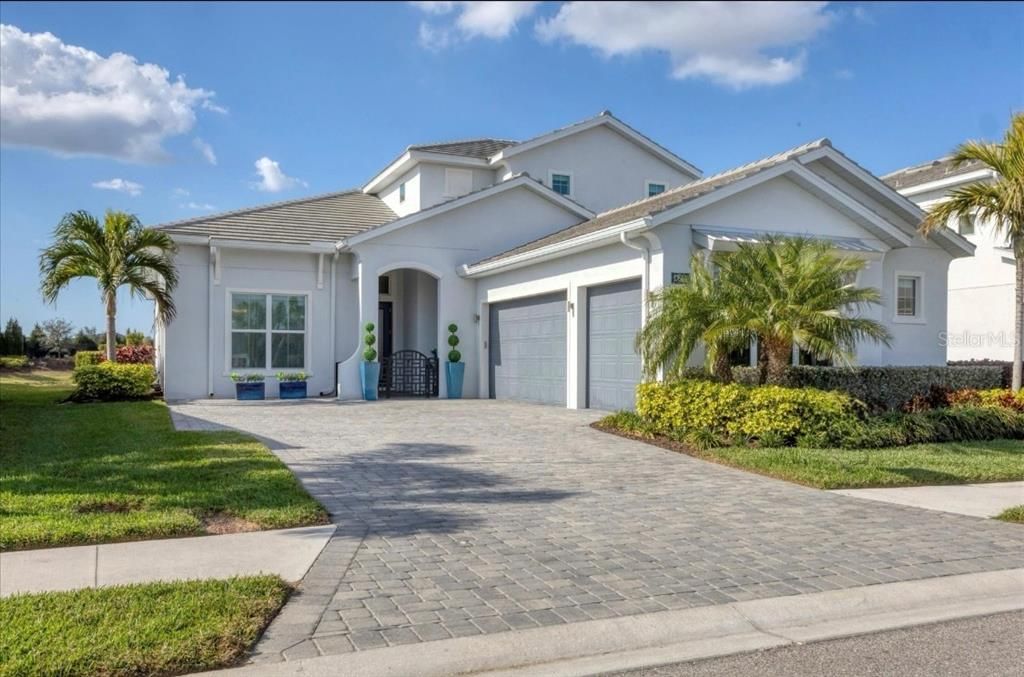 Recently Rented: $7,500 (4 beds, 4 baths, 3354 Square Feet)