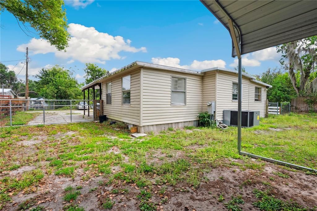 For Sale: $160,000 (2 beds, 1 baths, 900 Square Feet)