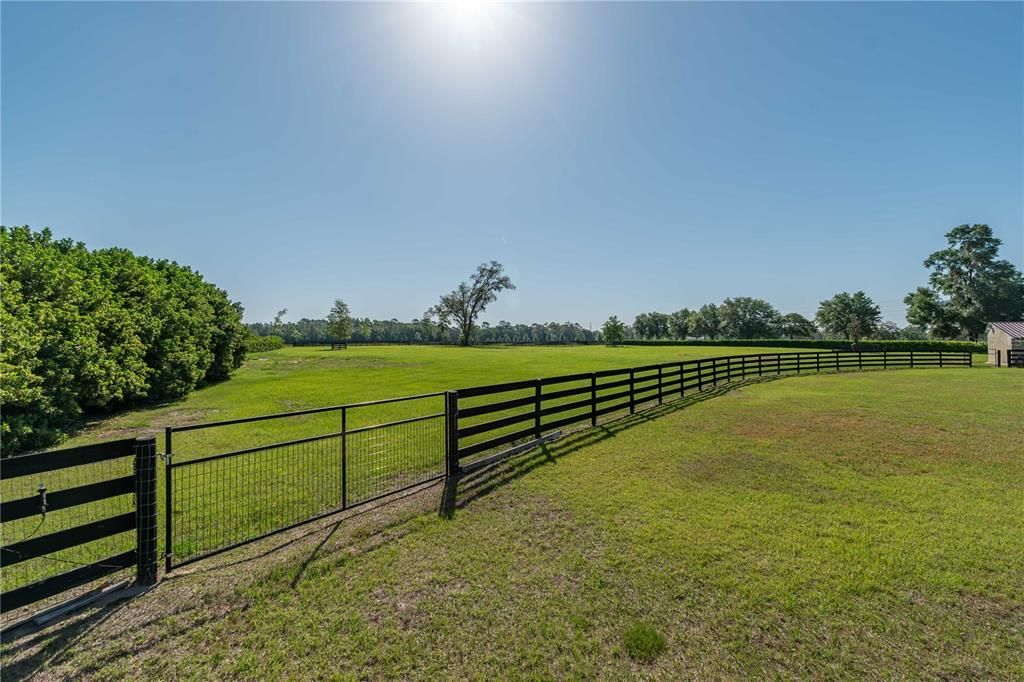 待售: $899,999 (3 贝兹, 3 浴室, 2835 平方英尺)