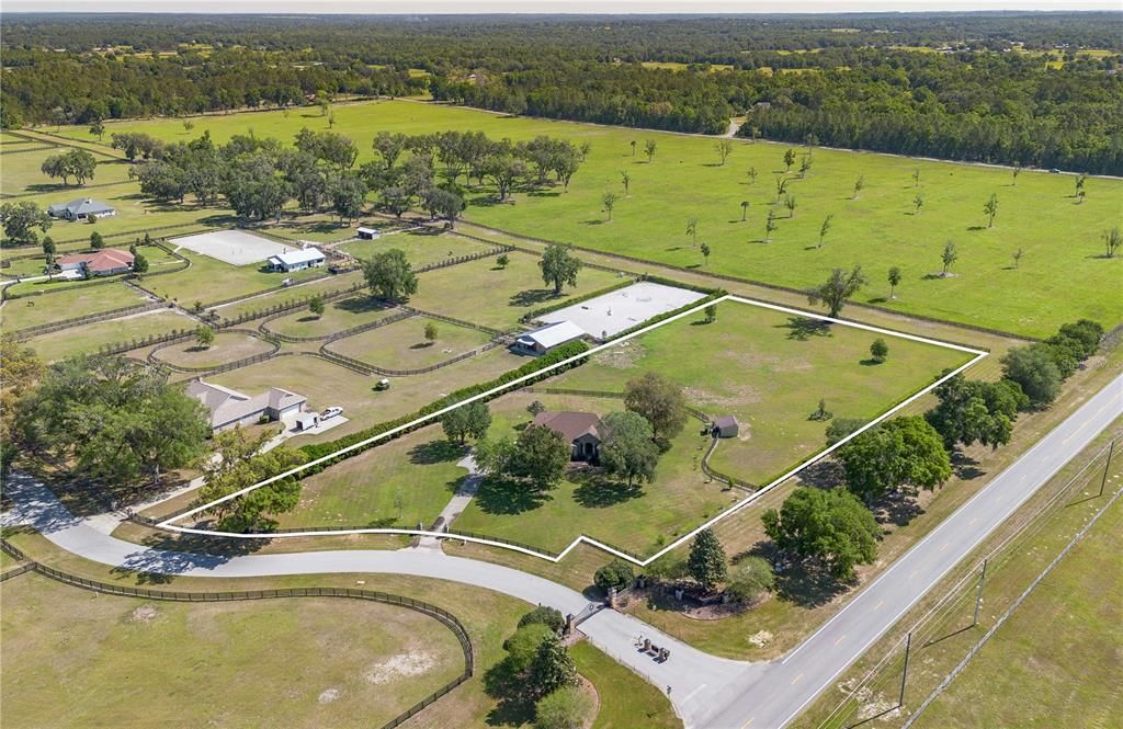 待售: $899,999 (3 贝兹, 3 浴室, 2835 平方英尺)