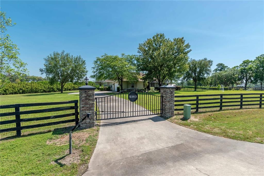 待售: $899,999 (3 贝兹, 3 浴室, 2835 平方英尺)