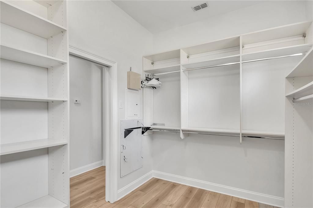 待售: $899,999 (3 贝兹, 3 浴室, 2835 平方英尺)