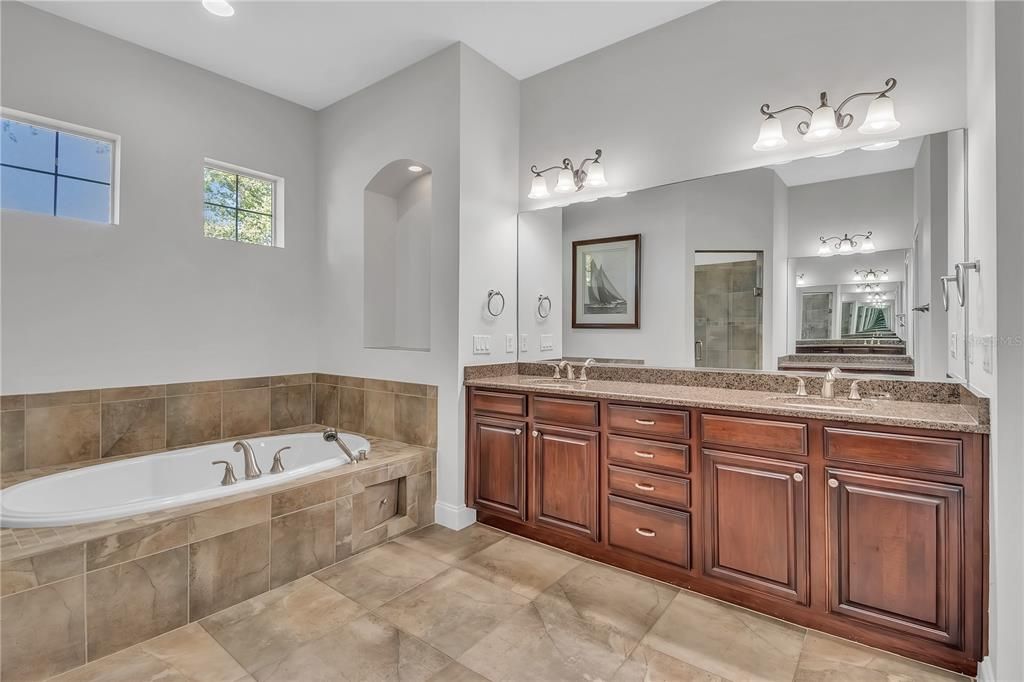 待售: $899,999 (3 贝兹, 3 浴室, 2835 平方英尺)