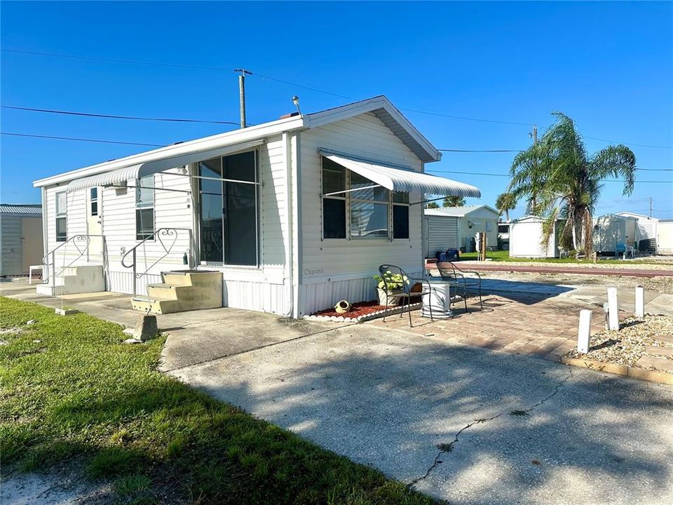 For Sale: $87,000 (1 beds, 1 baths, 360 Square Feet)