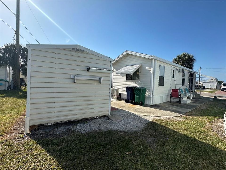 For Sale: $87,000 (1 beds, 1 baths, 360 Square Feet)