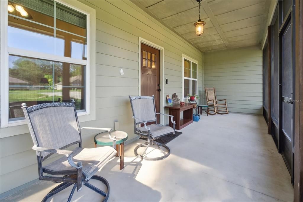 Activo con contrato: $344,000 (3 camas, 2 baños, 1740 Pies cuadrados)