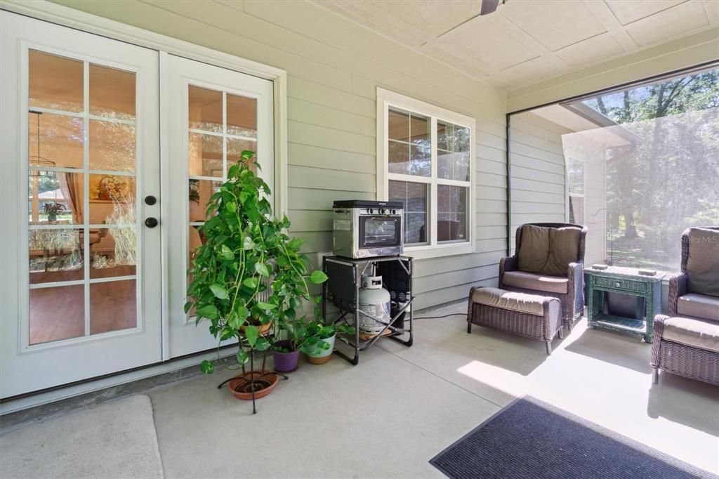 Activo con contrato: $344,000 (3 camas, 2 baños, 1740 Pies cuadrados)