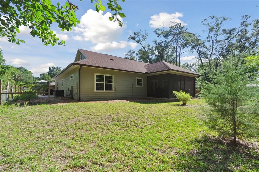 Activo con contrato: $344,000 (3 camas, 2 baños, 1740 Pies cuadrados)