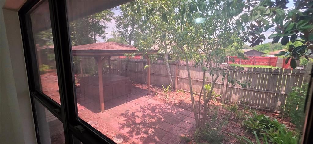 待售: $282,000 (4 贝兹, 2 浴室, 1927 平方英尺)