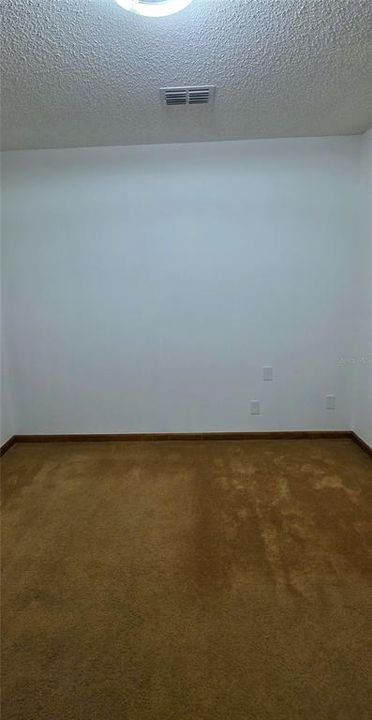 待售: $282,000 (4 贝兹, 2 浴室, 1927 平方英尺)