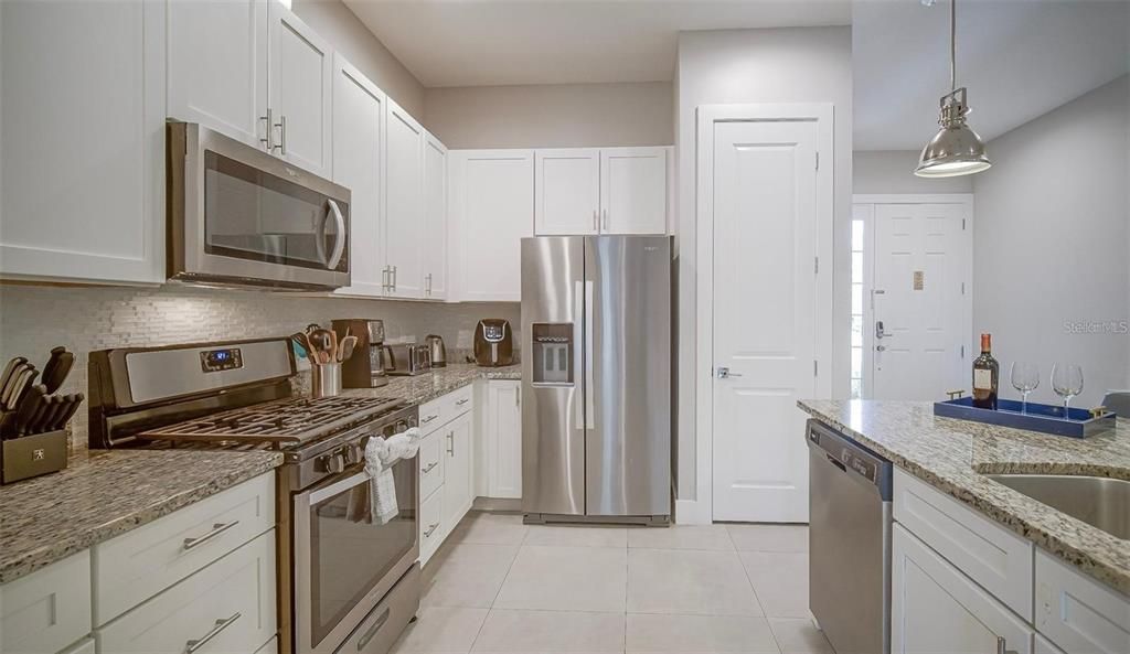 For Sale: $489,900 (4 beds, 4 baths, 1804 Square Feet)