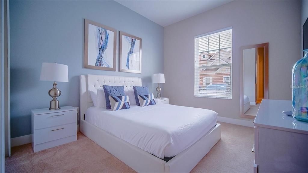 For Sale: $489,900 (4 beds, 4 baths, 1804 Square Feet)