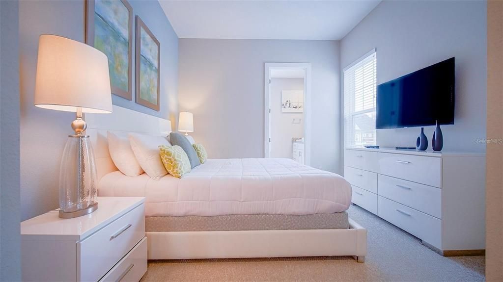 For Sale: $489,900 (4 beds, 4 baths, 1804 Square Feet)