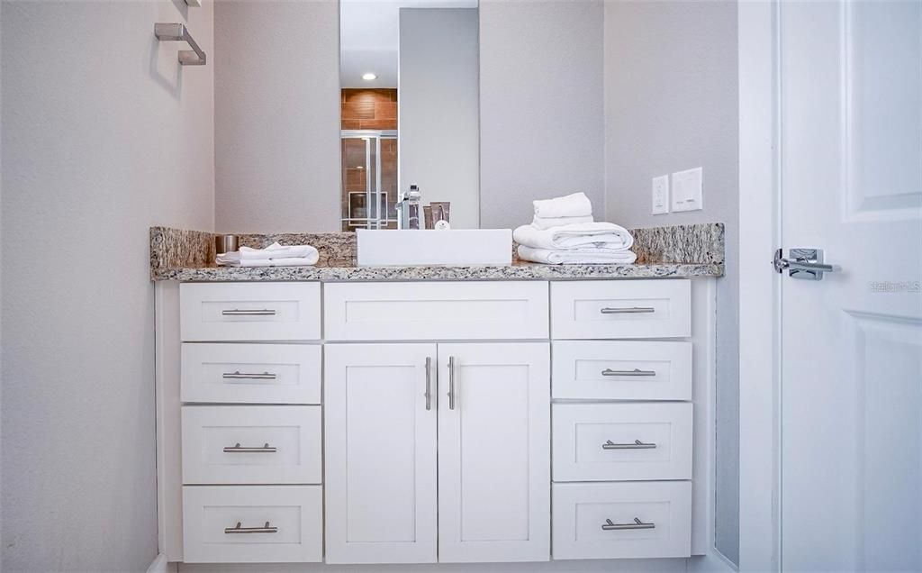 For Sale: $489,900 (4 beds, 4 baths, 1804 Square Feet)