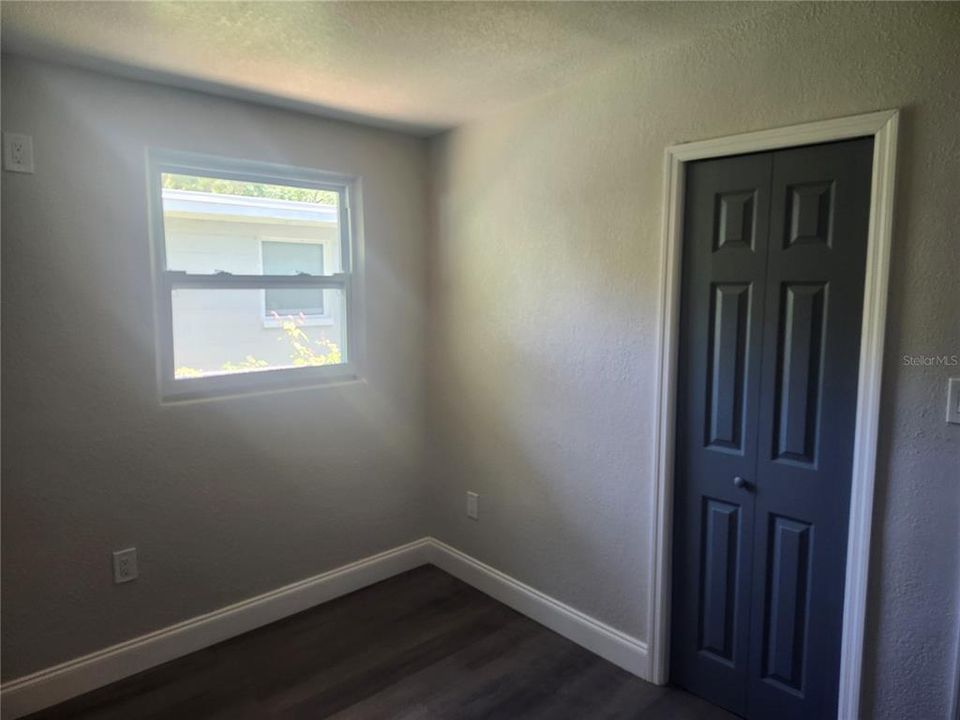 For Sale: $265,000 (3 beds, 1 baths, 816 Square Feet)